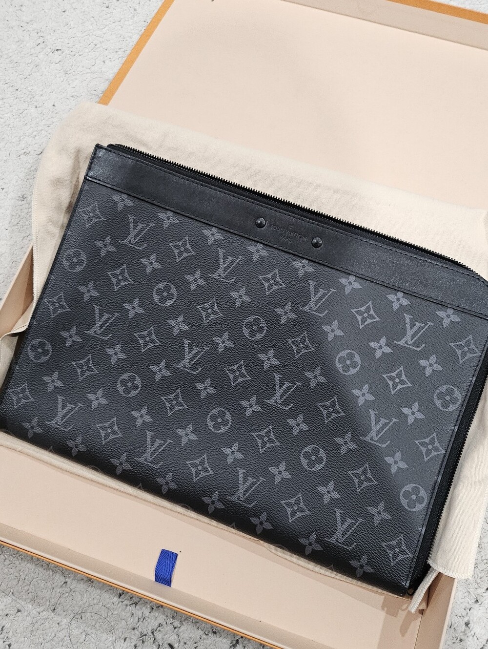 Louis Vuitton Monogram Eclipse Canvas Pochette Jour NM